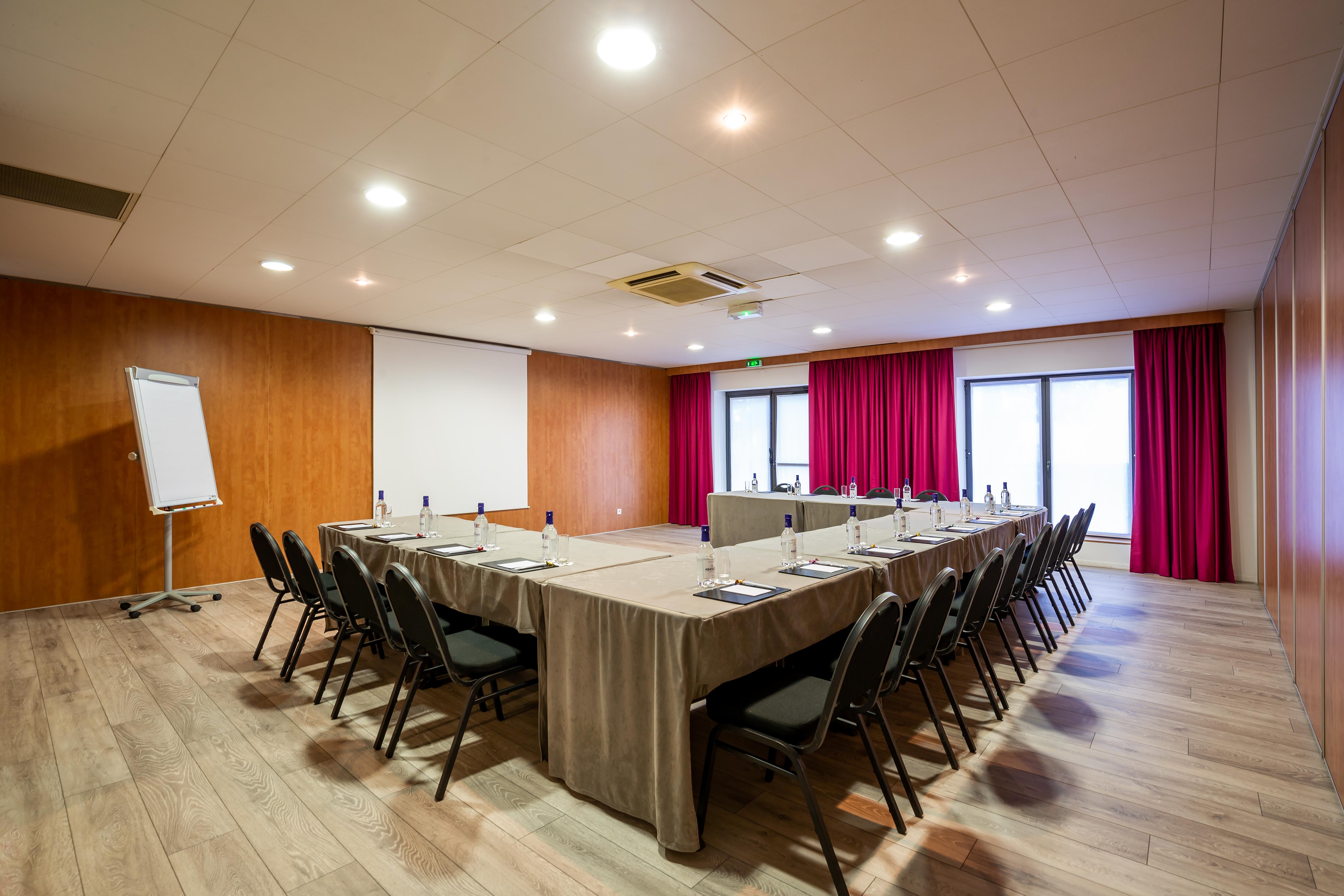 Le M & Spa Bordeaux Aeroport By Hotels & Preference Mérignac Exterior photo